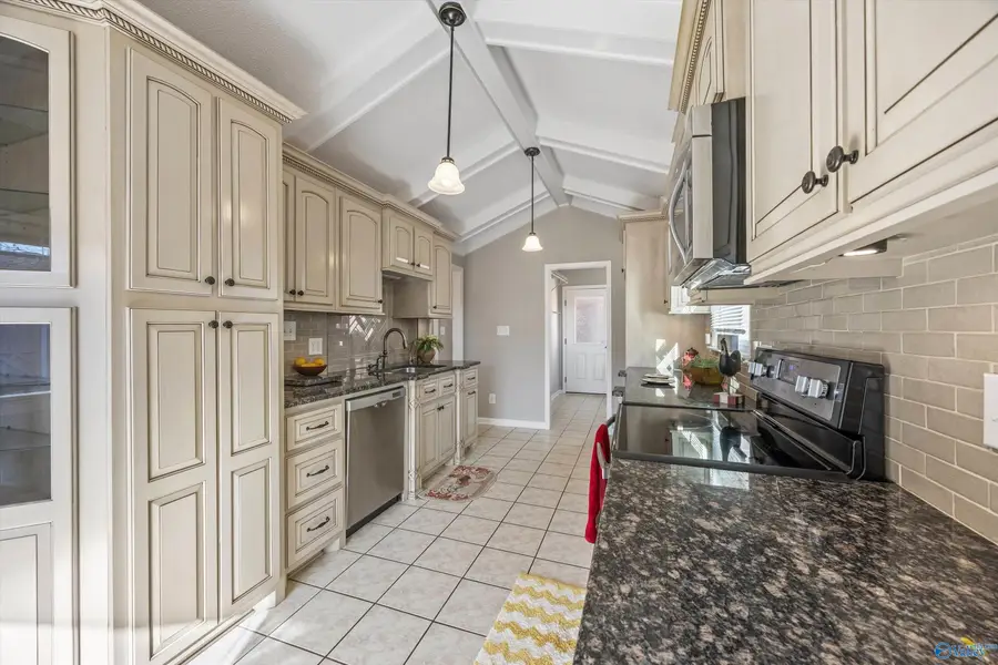 1821 SW Fitzgerald Drive, Decatur, AL 35603 - #3