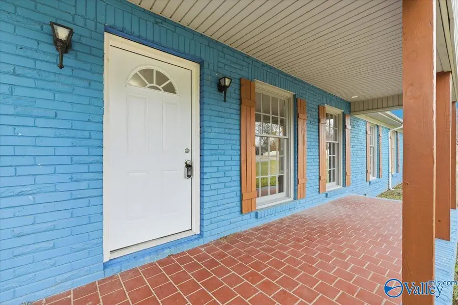 1717 Sebring Street Nw, Huntsville, AL 35816 - Image #2