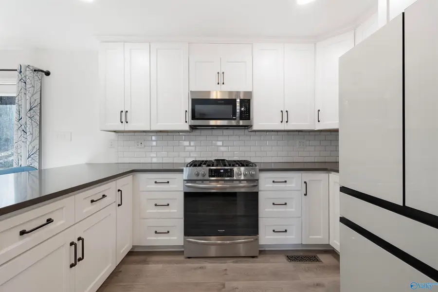 153 Autumnwood Trail, Decatur, AL 35603 - Image #2