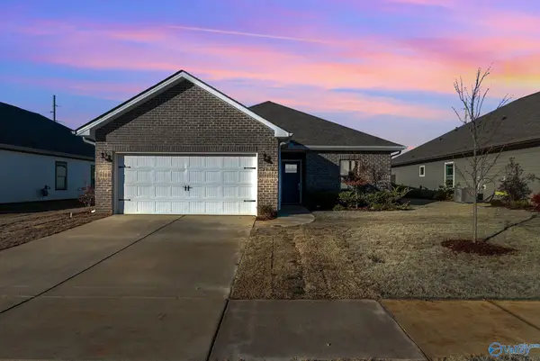 12414 Whitcomb Circle, Athens, AL 35613