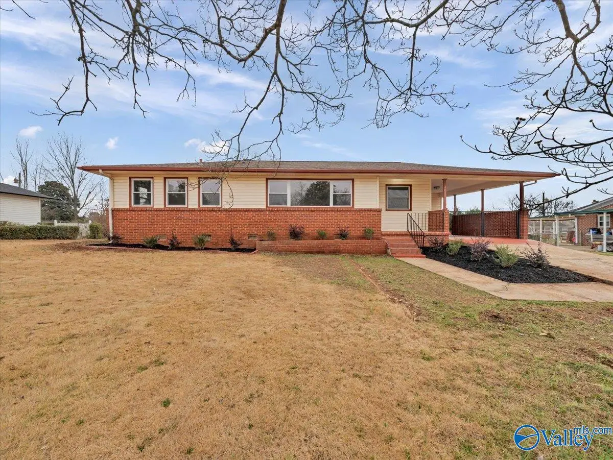 2020 Morningside Drive Nw, Huntsville, AL 35810 - Image #1