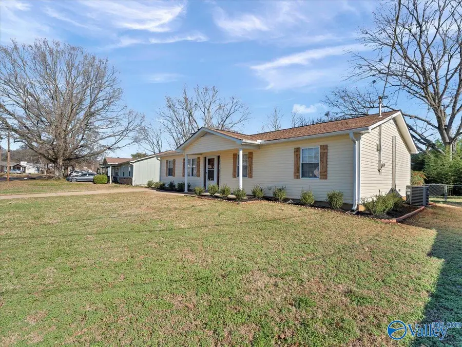 14019 Glenview Drive Sw, Huntsville, AL 35803 - Image #2