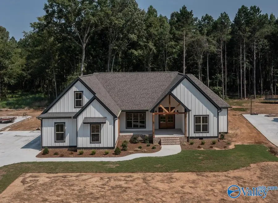 3606 Creek Path Road, Guntersville, AL 35976 - Image #2