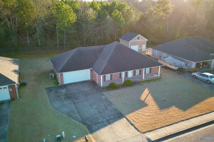 1024 Clint Drive Se, Hartselle, AL 35640 - Image #3