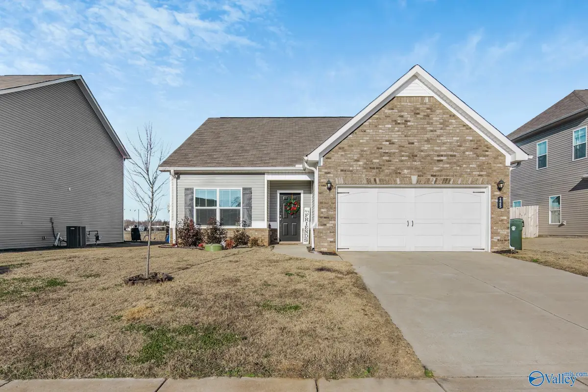 125 Story Ray Drive, New Market, AL 35761 - Image #1