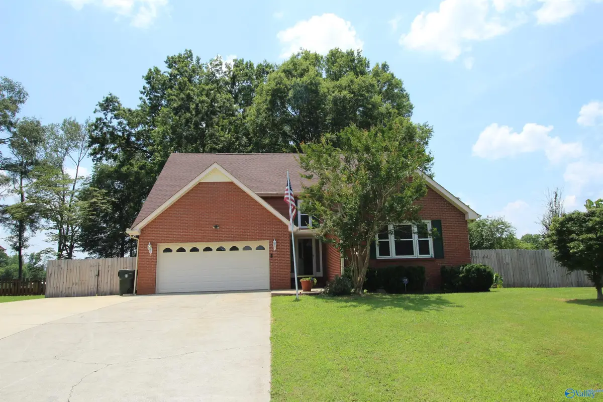 153 Hazelwood Drive, Hazel Green, AL 35750 - Image #1