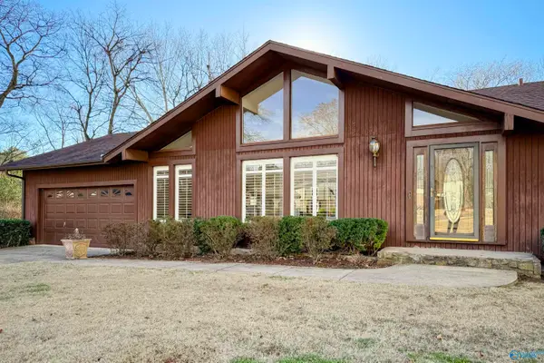 7906 Double Tree Drive Se, Huntsville, AL 35802