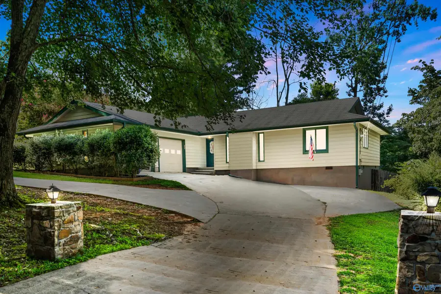 225 Eastview Drive, Madison, AL 35758 - Image #2