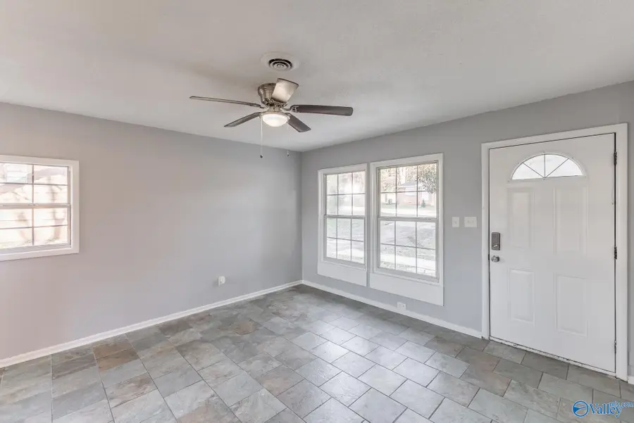 3807 Melody Road Ne, Huntsville, AL 35811 - Image #2