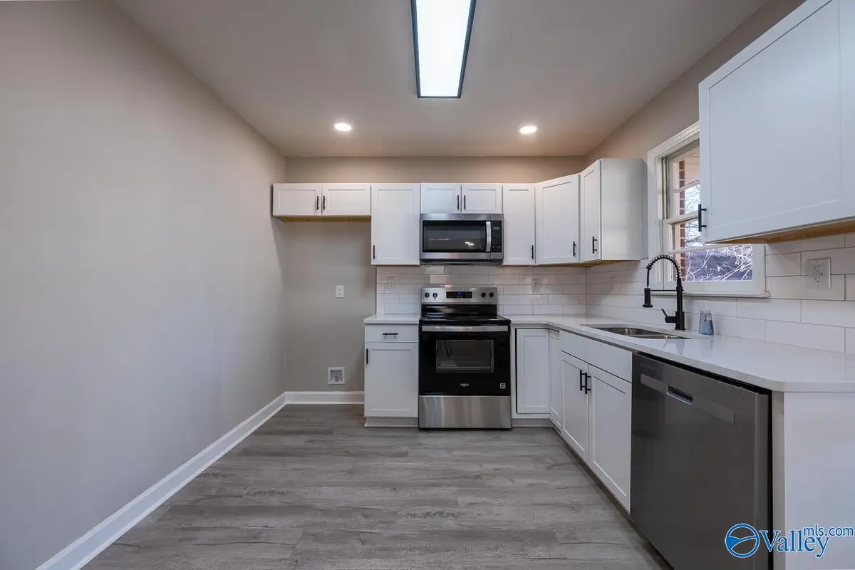 2603 Andrew Jackson Way Ne, Huntsville, AL 35811 - Image #1