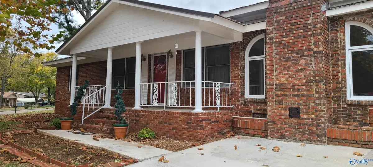 4830 Kyle Lane Nw, Huntsville, AL 35810 - Image #1