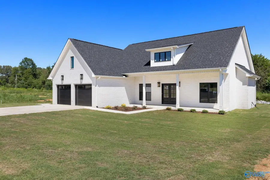 101 Oakview Circle, Killen, AL 35645 - Image #2