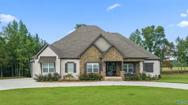 11 Ivy Lane, Rainsville, AL 35986