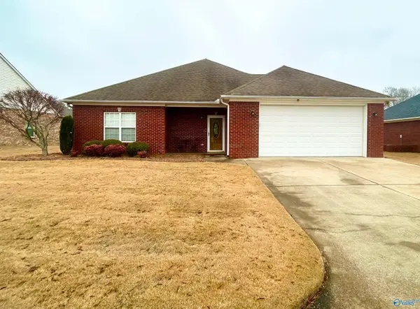 2455 Bluff Haven Lane, Hokes Bluff, AL 35903