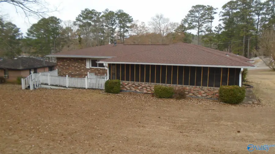 909 E Tomahawk Trail, Gadsden, AL 35903 - Image #3