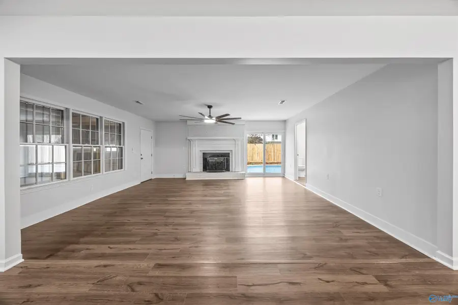 8010 Navios Drive, Huntsville, AL 35802 - Image #2