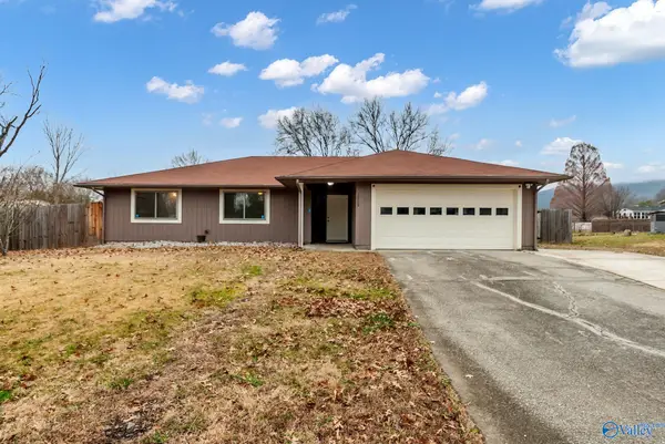 2009 E Tuliptree Drive, Huntsville, AL 35803