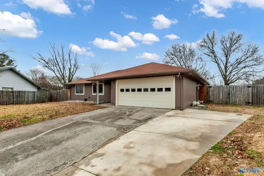 2009 E Tuliptree Drive, Huntsville, AL 35803 - Image #2