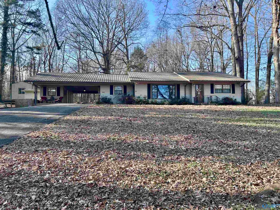 520 Point Of Pines, Guntersville, AL 35976 - Image #2