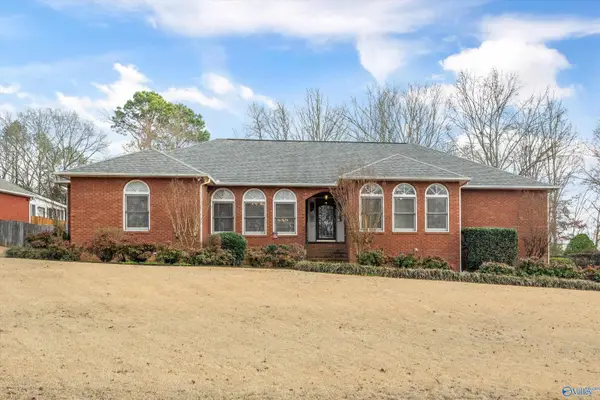27698 Cricket Lane, Harvest, AL 35749