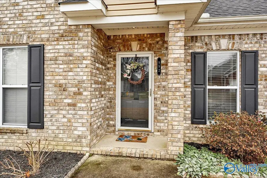 992 Tracey Lane, Decatur, AL 35603 - Image #2