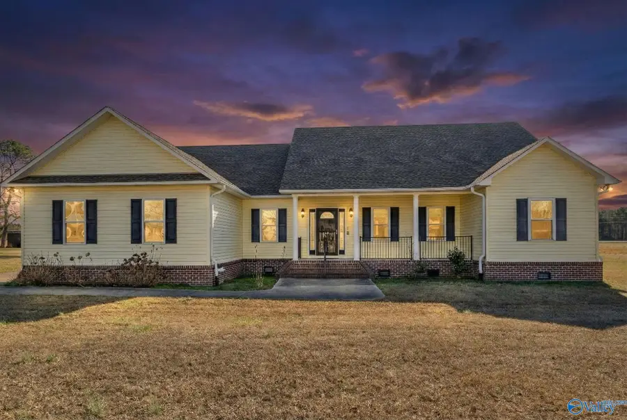 882 Johnson Avenue, New Hope, AL 35760 - Image #2