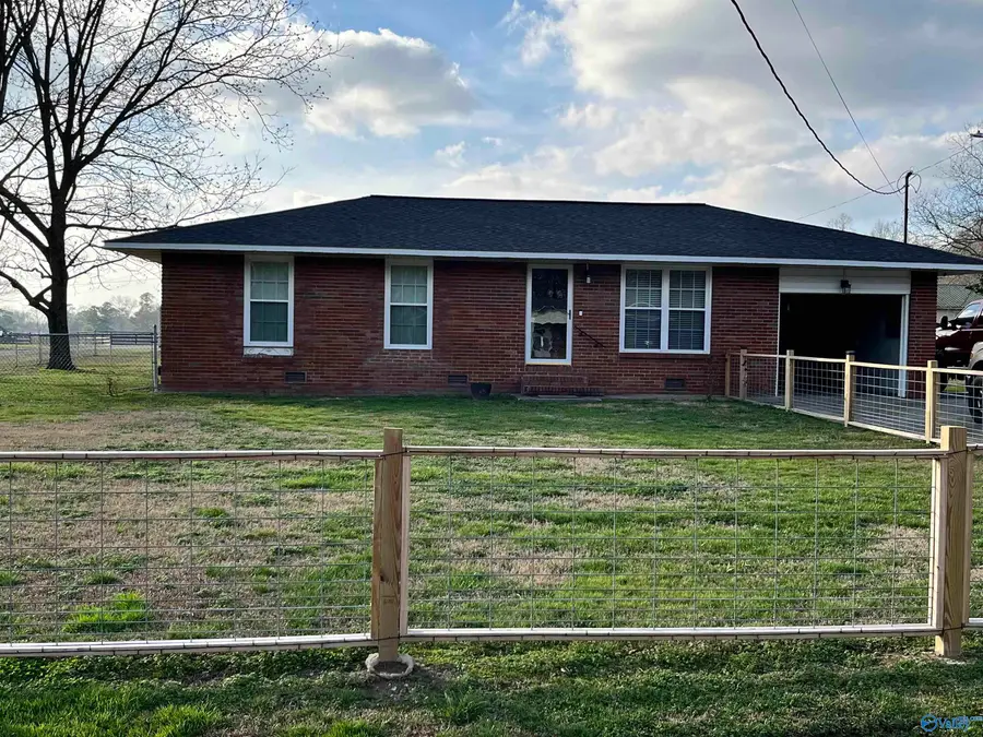 82 Estate View Drive, Fyffe, AL 35971 - Image #2