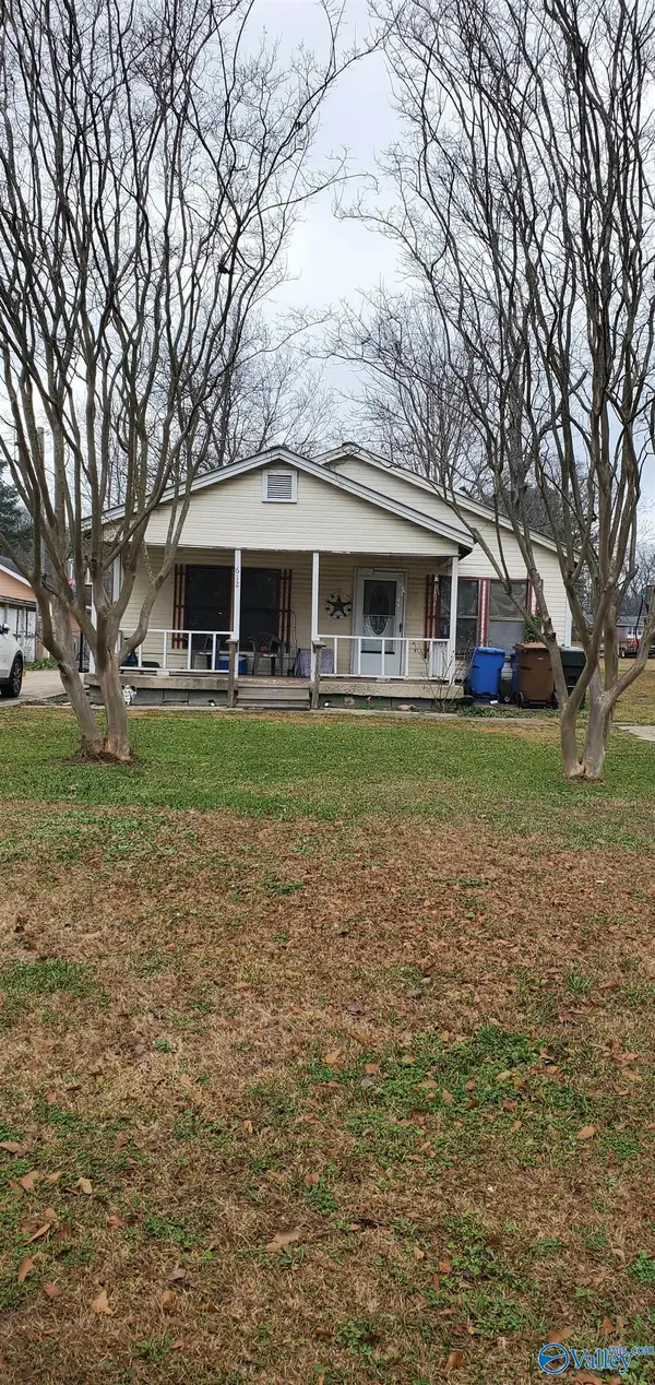 612 NW Stewart Street, Hartselle, AL 35622