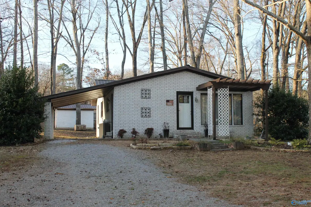 3406 N Gault Avenue, Fort Payne, AL 35967 - Image #1