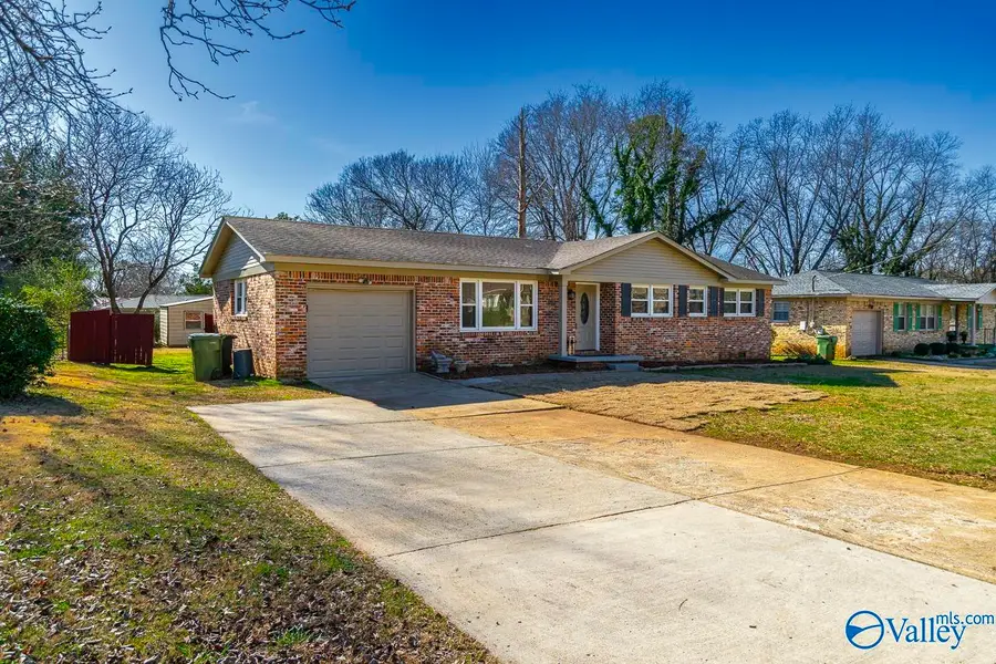 3304 Barton Avenue Nw, Huntsville, AL 35810 - Image #2