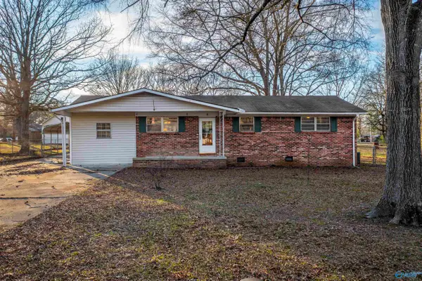 8 Smith Court, Centre, AL 35960