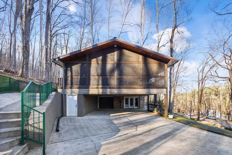 124 Catherine Drive, Owens Cross Roads, AL 35763 - Image #2