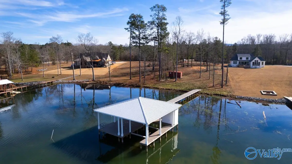 14 Ski Cove Drive, Scottsboro, AL 35769 - Image #1