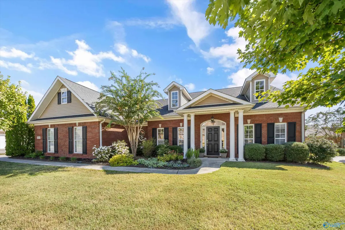 7007 Greystone Lane Se, Owens Cross Roads, AL 35763 - Image #1