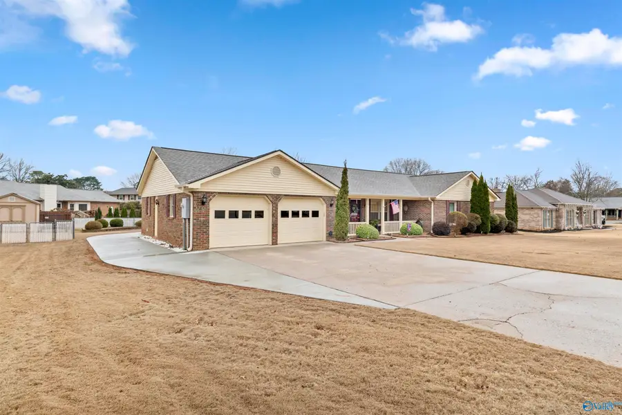 2209 Lugenia Drive, Huntsville, AL 35803 - Image #2