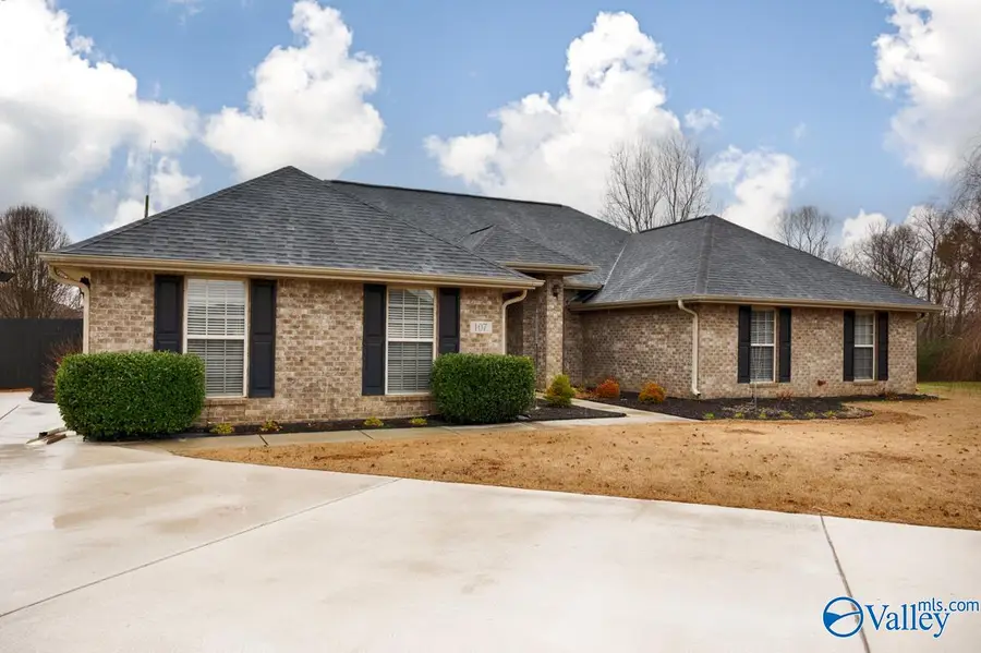 107 Slack Water Court, Huntsville, AL 35824 - Image #2