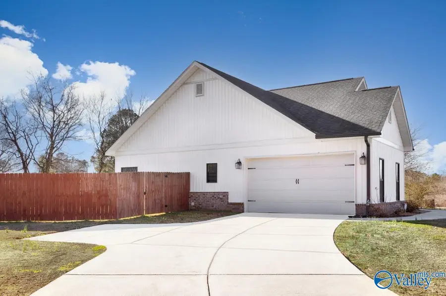 25520 Fairmount Drive, Athens, AL 35613 - Image #3