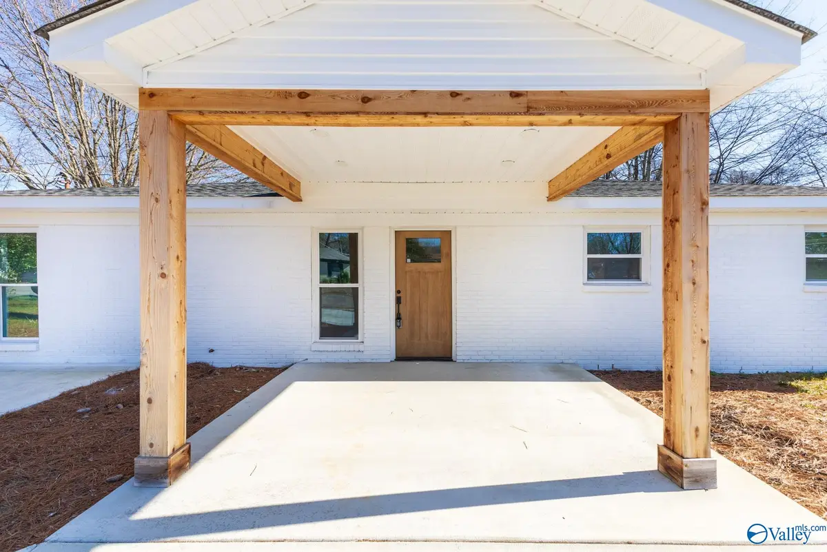 6116 Pisgah Drive, Huntsville, AL 35810 - Image #1