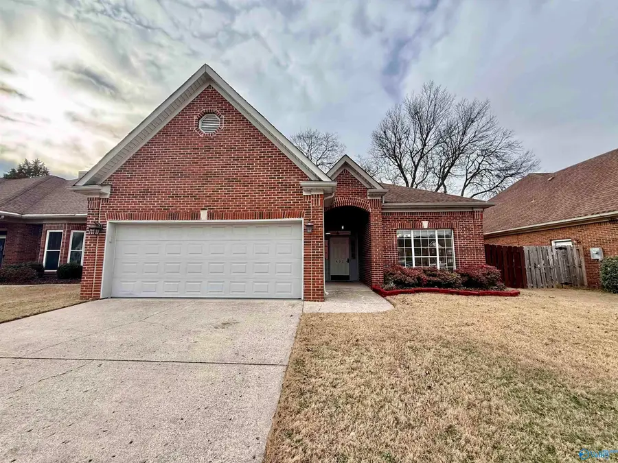 492 Sussex Drive Sw, Huntsville, AL 35824 - Image #2