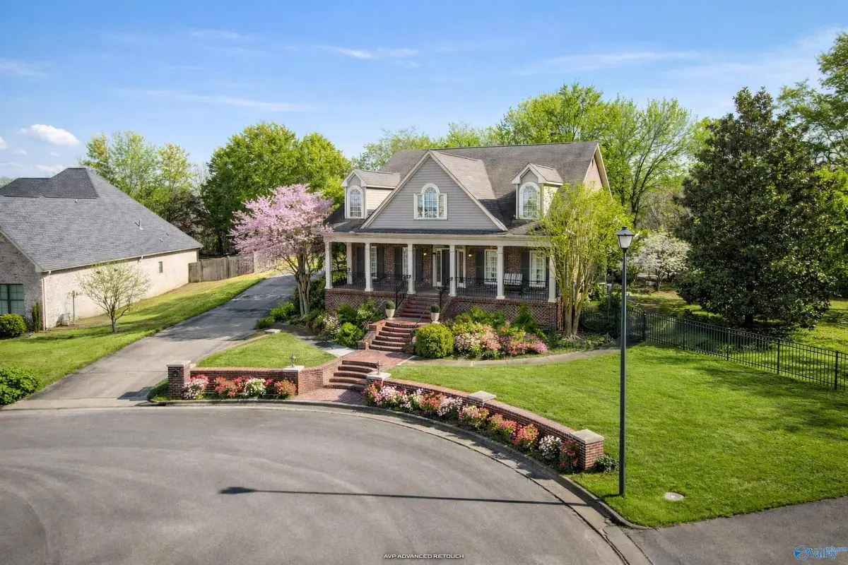 2034 Stratford Court Se, Decatur, AL 35601 - Image #1