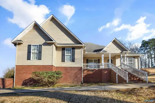 3437 Creek Path Road, Guntersville, AL 35976