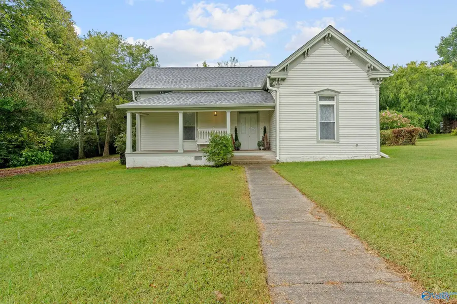 214 Washington Street W, Fayetteville, TN 37334 - Image #2