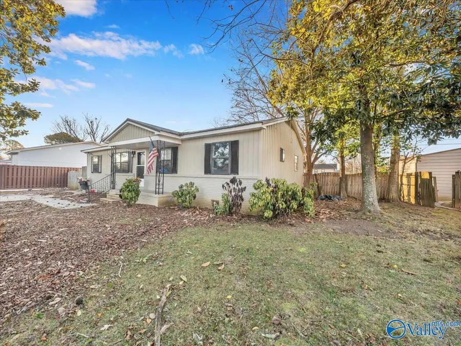 315 Bobwhite Drive, Decatur, AL 35601 - Image #2