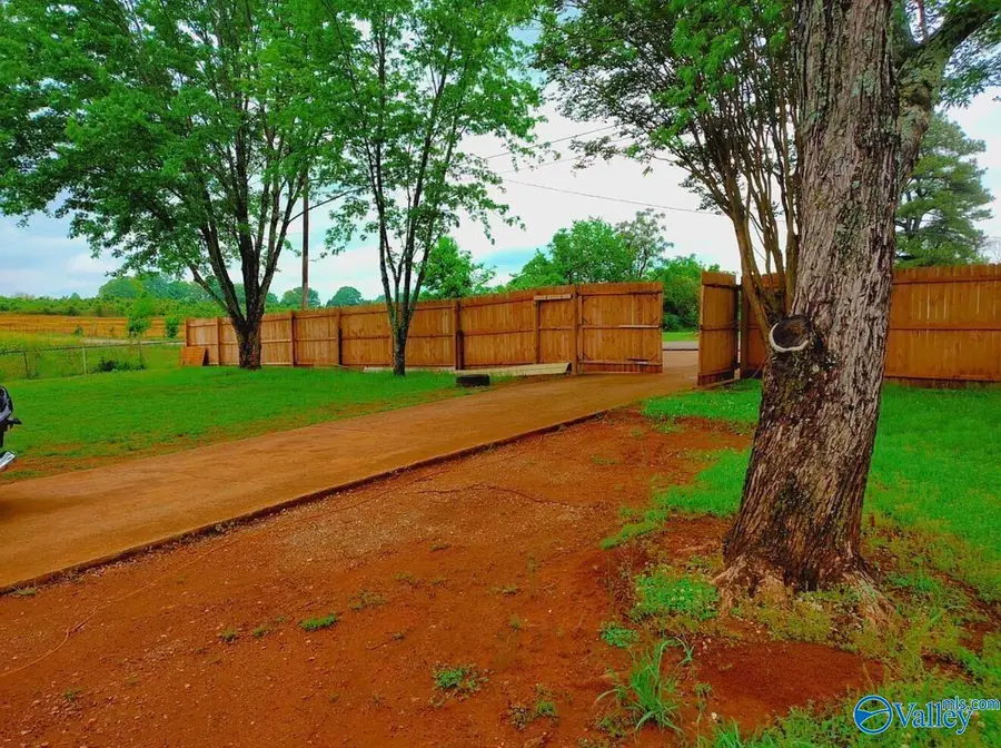 18498 Hightower Road, Athens, AL 35611 - Image #3