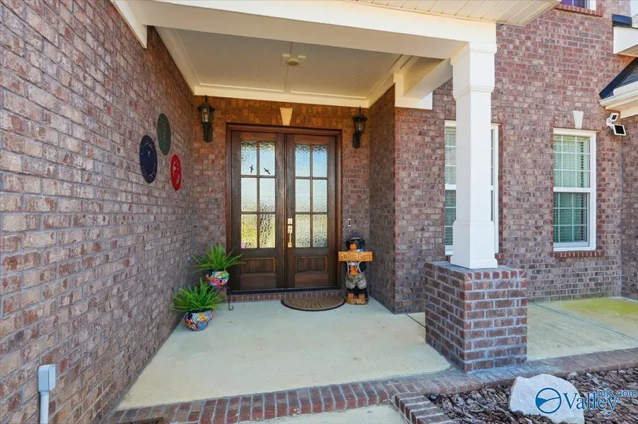 8098 Goose Ridge Drive, Owens Cross Roads, AL 35763 - Image #2