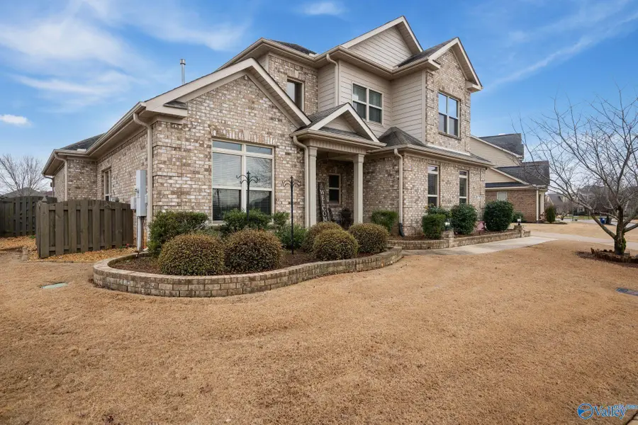 17 Walnut Cove Boulevard Sw, Huntsville, AL 35824 - Image #2