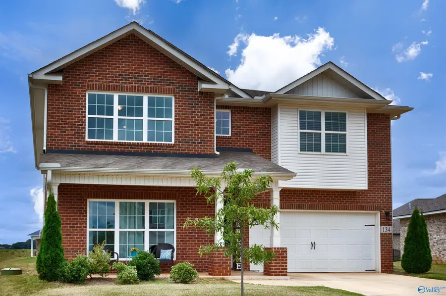 134 Heritage Lakes Boulevard, New Market, AL 35761 - Image #3