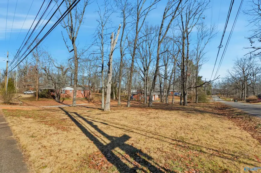 1327 SE Monte Sano Blvd, Huntsville, AL 35801 - Image #2