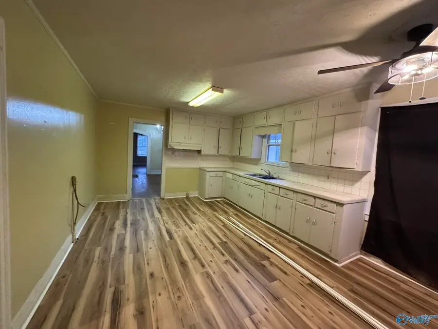 201 Elmwood Avenue, Gadsden, AL 35980 - Image #2