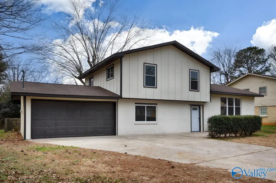 5016 Lori Circle Nw, Huntsville, AL 35810 - Image #2